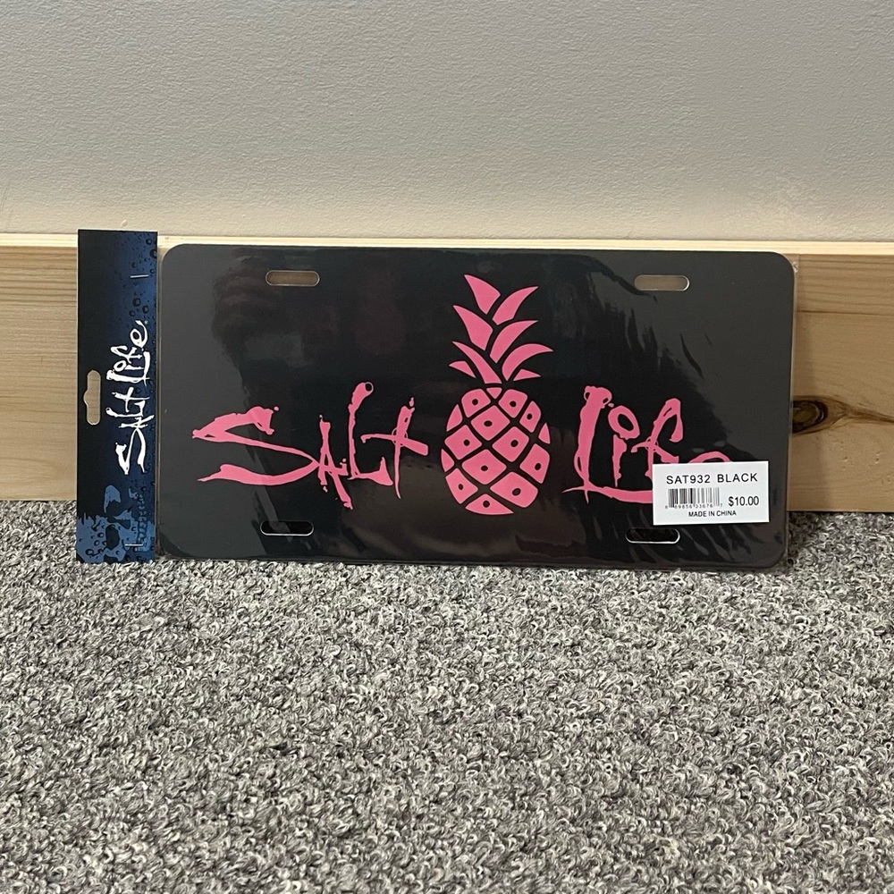 Salt Life Pineapple License Plate